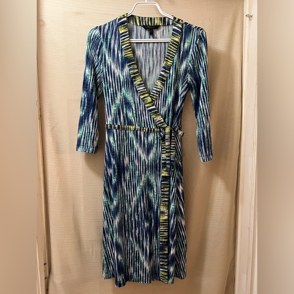 BCBG Maxazria Stylish Blue and Green Wrap Dress size small colourful bohemian - Picture 1 of 7